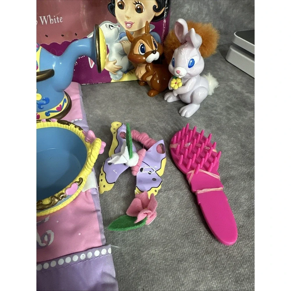 Vintage‎ 2002 Disney Princess Little Snow White With Accessories Open Box Disney